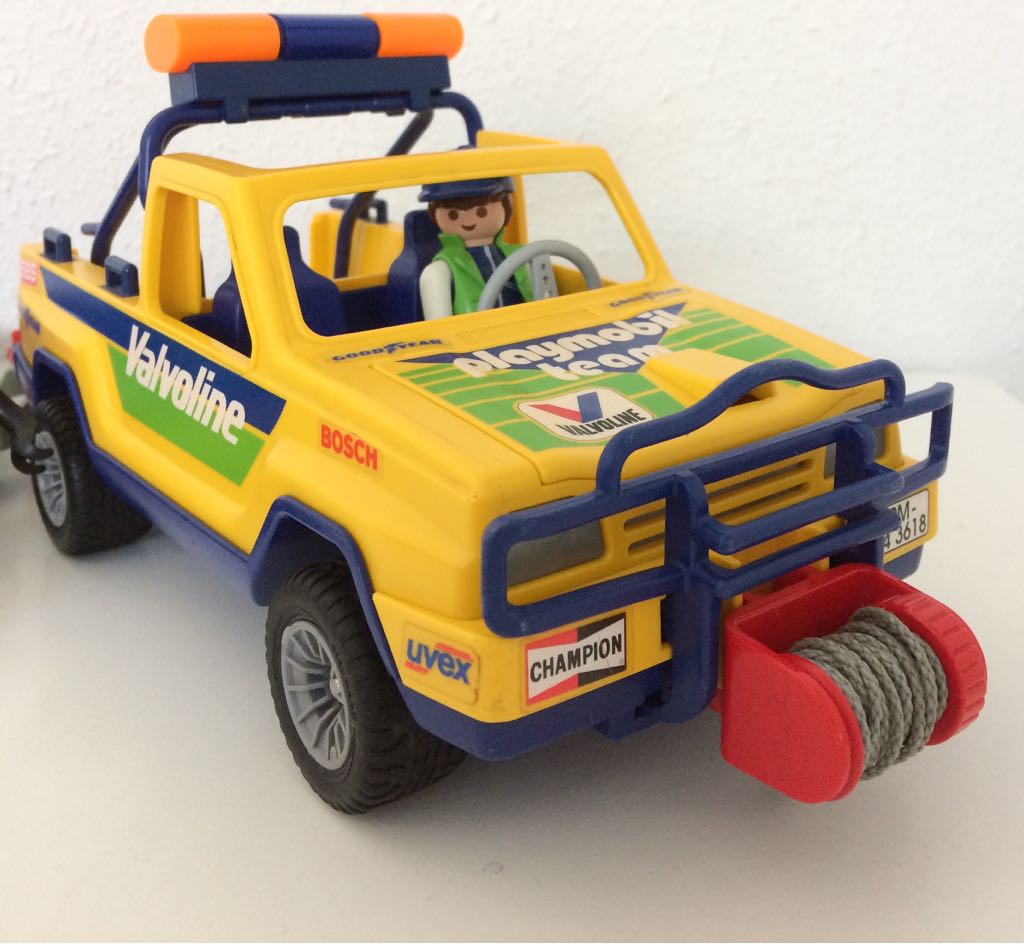 Offer decaan Voorkeursbehandeling Playmobil Jeep en Trailer - Speel-o-Theek Hillegom